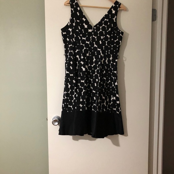 Dress - Picture 4 of 5